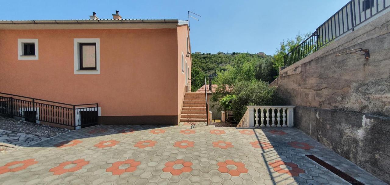 Apartman Nika Сен Екстериор снимка